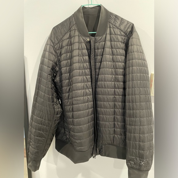Lululemon men’s Switch Over Bomber jacket size L - Picture 2 of 2